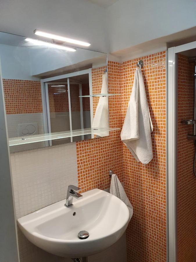 Апартаменты Lungomare Modugno Полиньяно-а-Маре Экстерьер фото
