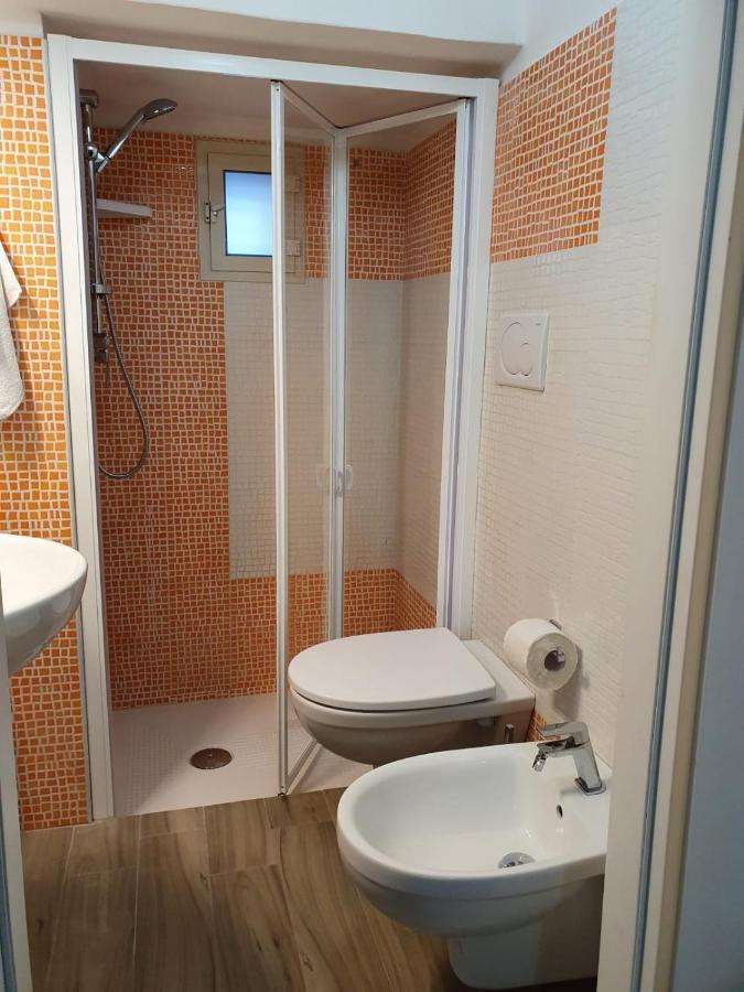 Апартаменты Lungomare Modugno Полиньяно-а-Маре Экстерьер фото